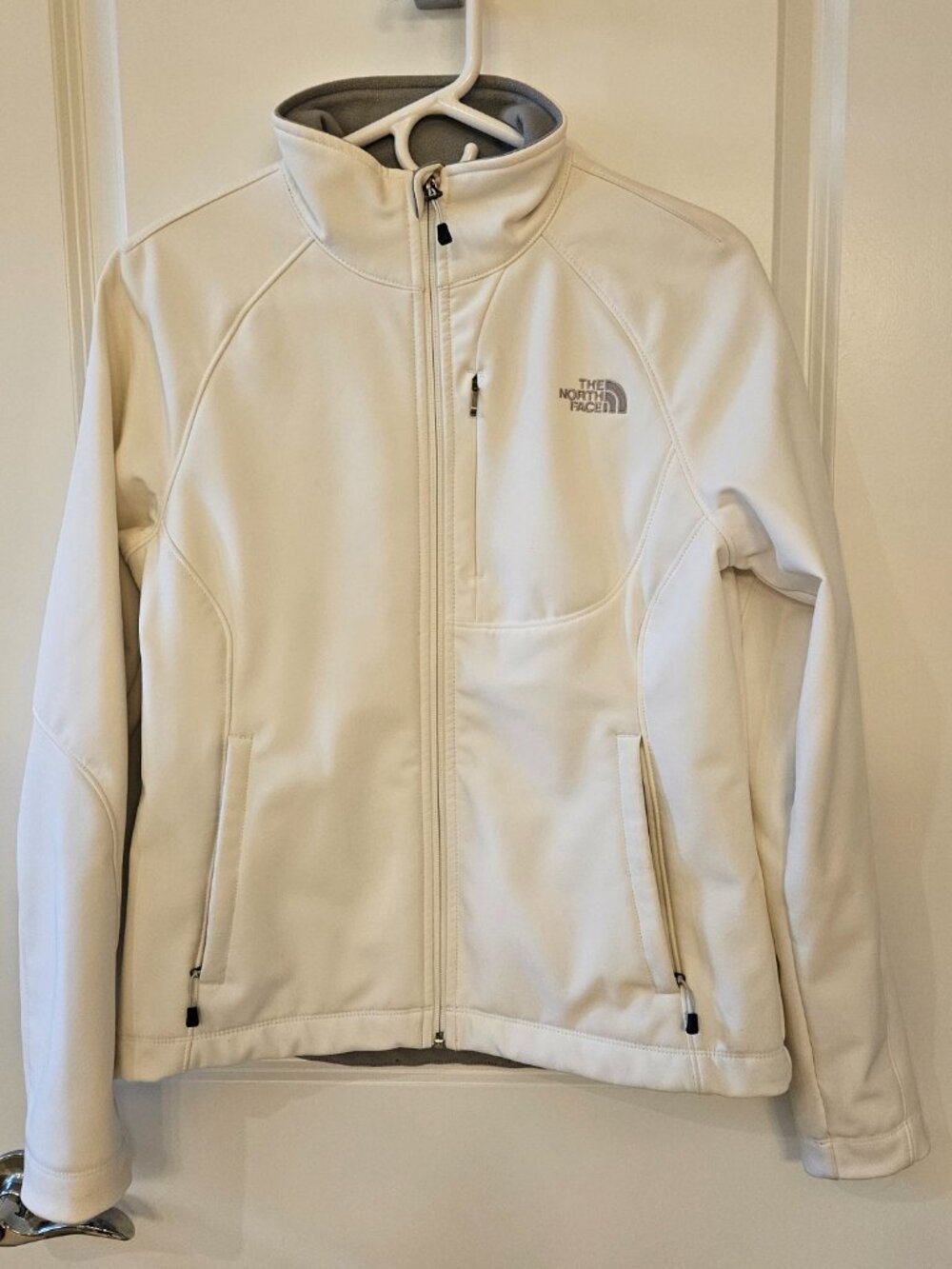 The North Face Women's White Soft Shell Jacket Full Zip Stretch M